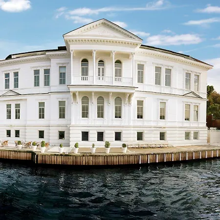 A'jia Otel 5*